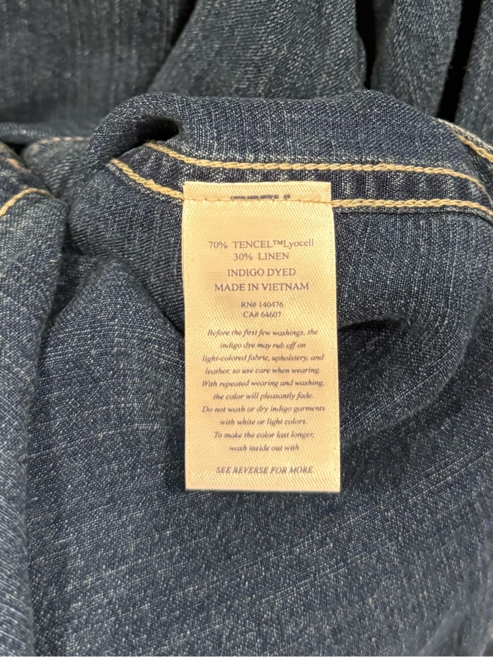 NWT Faherty Chambray Woven Spread Collar Long Sleeve Button Front Shirt - Picture 9 of 9